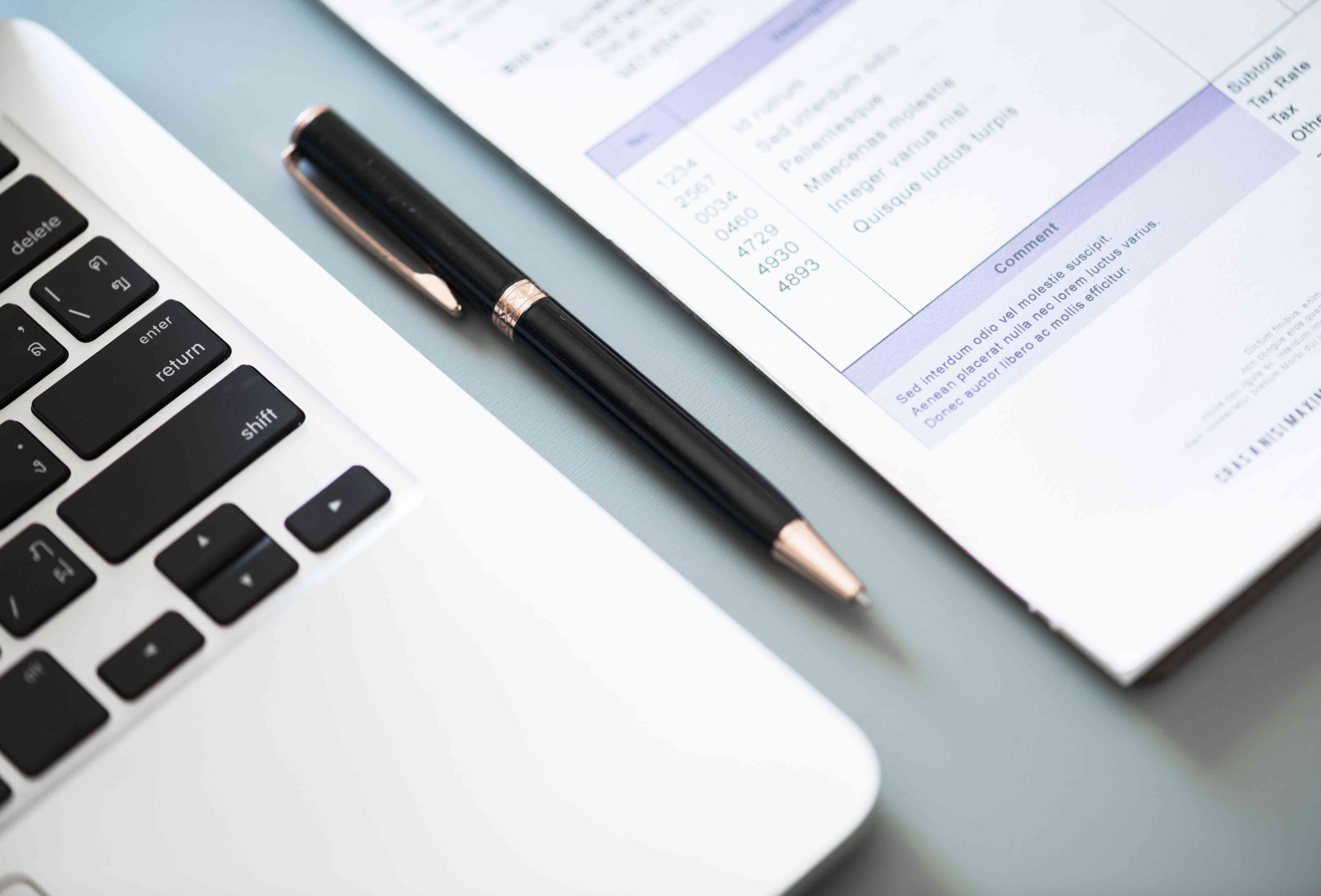 畢業(yè)證翻譯公司怎么找?(圖1) accounting-application-business-closeup-computer-data-1456503-pxhere.com.jpg